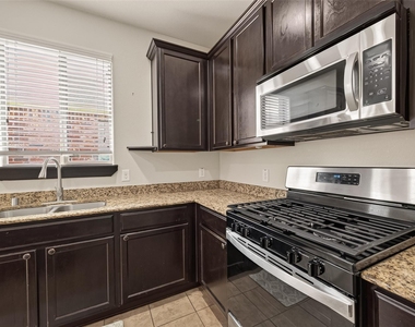 5830 Acacia Rose Court - Photo Thumbnail 12