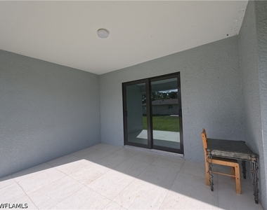 129 Gilbert Avenue S - Photo Thumbnail 23