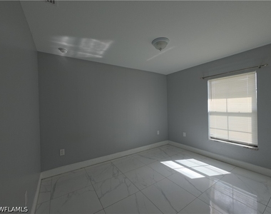 129 Gilbert Avenue S - Photo Thumbnail 12