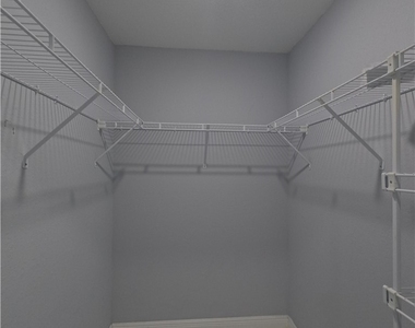 129 Gilbert Avenue S - Photo Thumbnail 21