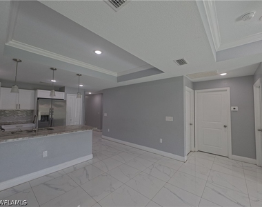 129 Gilbert Avenue S - Photo Thumbnail 3
