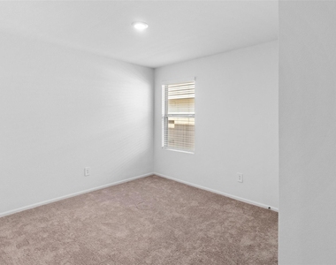 3110 Stotesbery Drive - Photo Thumbnail 12