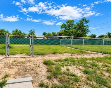 207 Alfred - Photo Thumbnail 11