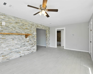 5017 Boicewood Street - Photo Thumbnail 8