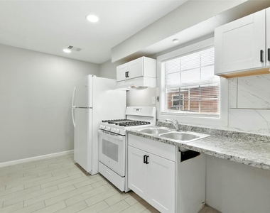 5017 Boicewood Street - Photo Thumbnail 11