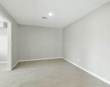 5017 Boicewood Street - Photo Thumbnail 14