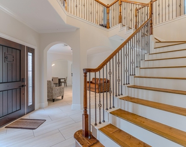 7 Stickley Court - Photo Thumbnail 6