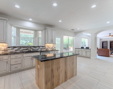 7 Stickley Court - Photo Thumbnail 11
