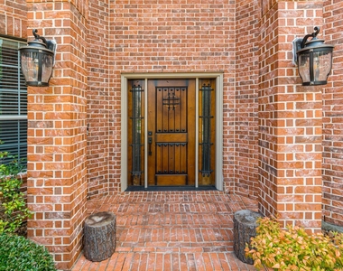 7 Stickley Court - Photo Thumbnail 3