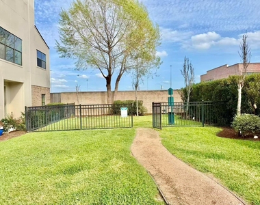1254 N Post Oak Road - Photo Thumbnail 23