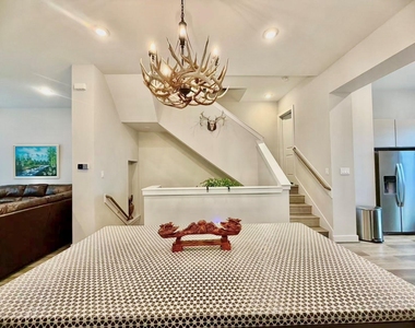 1254 N Post Oak Road - Photo Thumbnail 7