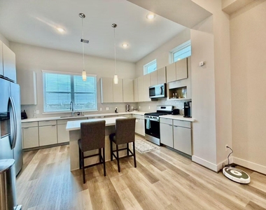 1254 N Post Oak Road - Photo Thumbnail 5