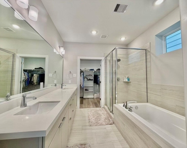 1254 N Post Oak Road - Photo Thumbnail 11