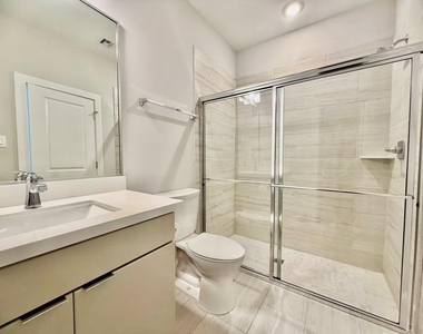 1254 N Post Oak Road - Photo Thumbnail 17
