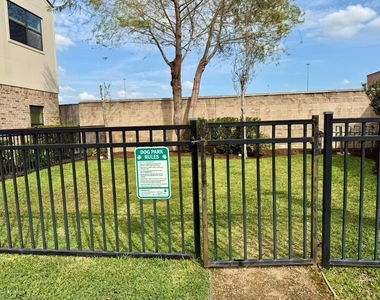 1254 N Post Oak Road - Photo Thumbnail 24
