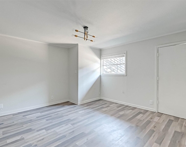 2420 Mcduffie Street - Photo Thumbnail 5