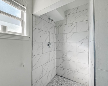 2420 Mcduffie Street - Photo Thumbnail 7