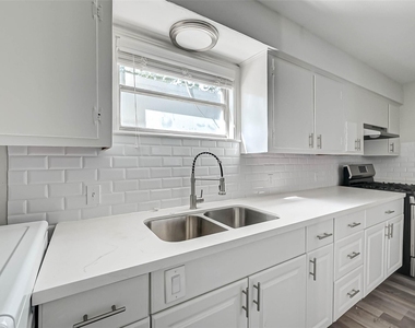 2420 Mcduffie Street - Photo Thumbnail 3
