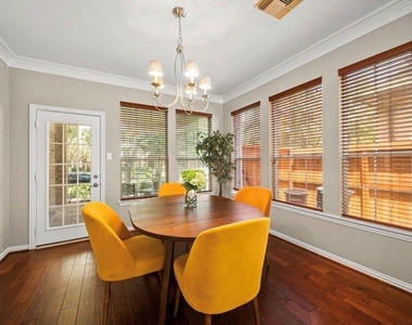 5923 Dillon Creek Lane - Photo Thumbnail 8