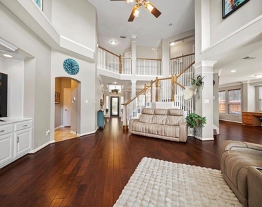 5923 Dillon Creek Lane - Photo Thumbnail 5