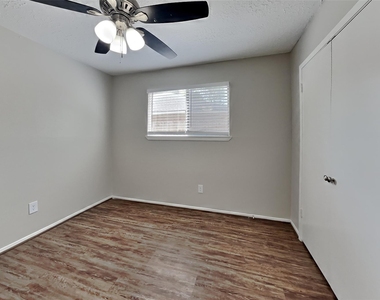 14230 Laffite Drive - Photo Thumbnail 11