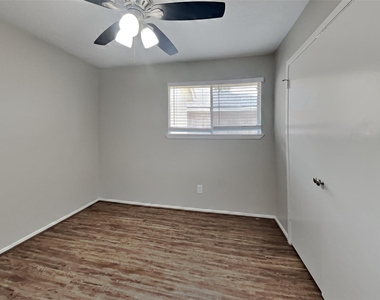 14230 Laffite Drive - Photo Thumbnail 13