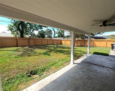 6102 Rietta Street - Photo Thumbnail 10