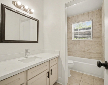 5704 Edgemoor Drive - Photo Thumbnail 8