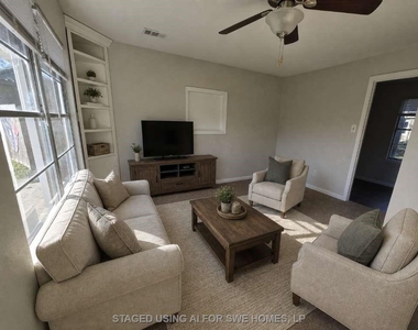 3220 Iowa Street - Photo Thumbnail 6