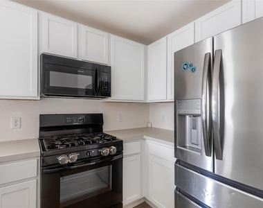 4343 Palmetto Grove Lane - Photo Thumbnail 15