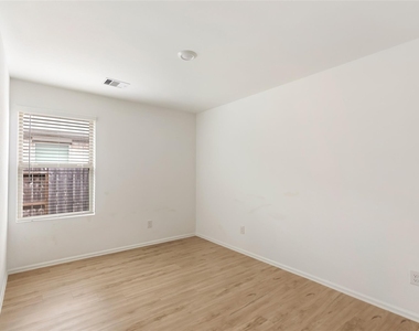 4343 Palmetto Grove Lane - Photo Thumbnail 23