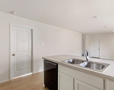 4343 Palmetto Grove Lane - Photo Thumbnail 16