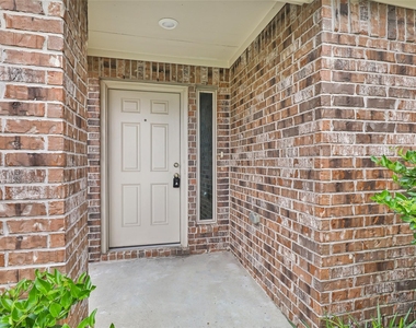 4343 Palmetto Grove Lane - Photo Thumbnail 3