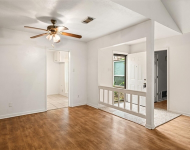 614 Normal Park Drive - Photo Thumbnail 11