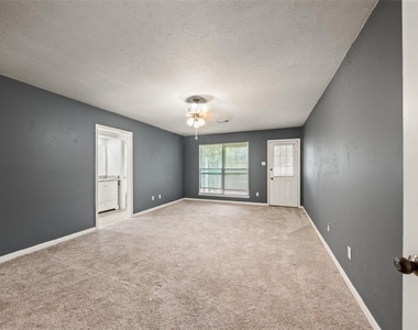 614 Normal Park Drive - Photo Thumbnail 21