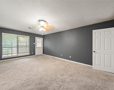 614 Normal Park Drive - Photo Thumbnail 20