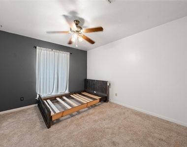 614 Normal Park Drive - Photo Thumbnail 18
