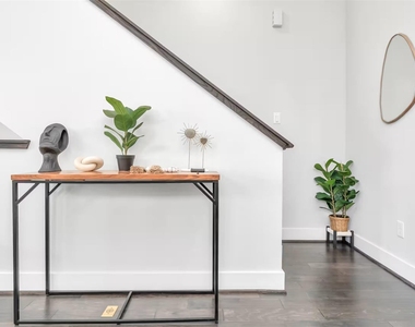 2817 Palm Street - Photo Thumbnail 15