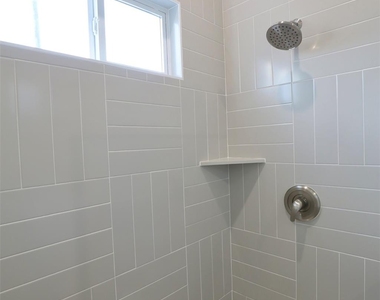 421 E 41st Street - Photo Thumbnail 21