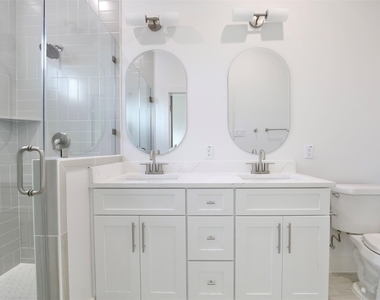421 E 41st Street - Photo Thumbnail 19