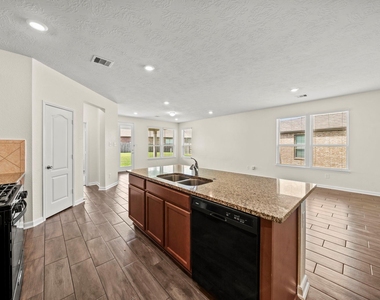 8908 Bear Mountain Court - Photo Thumbnail 21