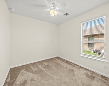 8908 Bear Mountain Court - Photo Thumbnail 12
