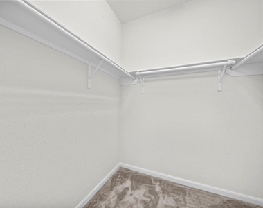 8908 Bear Mountain Court - Photo Thumbnail 16