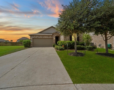 8908 Bear Mountain Court - Photo Thumbnail 1