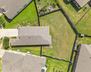 8908 Bear Mountain Court - Photo Thumbnail 26