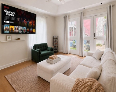 1524 Columbia Street - Photo Thumbnail 6