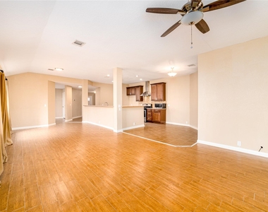 19739 Eagle Canyon Way - Photo Thumbnail 5