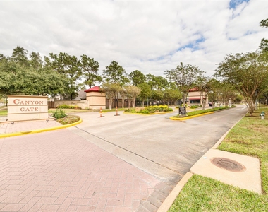 19739 Eagle Canyon Way - Photo Thumbnail 26
