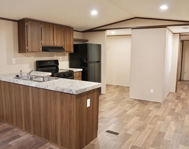 20452 Vick Dr - Photo Thumbnail 3