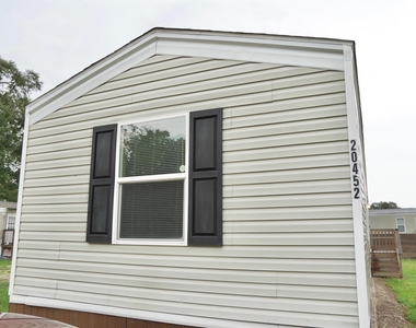 20452 Vick Dr - Photo Thumbnail 2